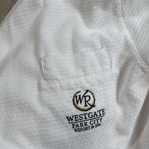 White Spa Robe with Embroidered Logo - Picture 12 of 12